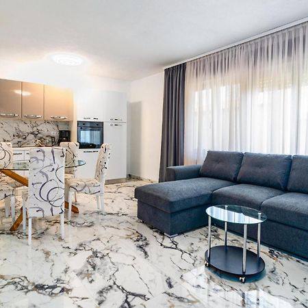 Amazing Apartment In Podstrana With Wifi Eksteriør bilde