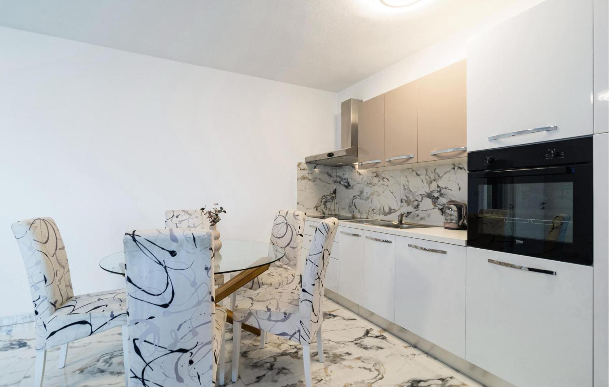Amazing Apartment In Podstrana With Wifi Eksteriør bilde
