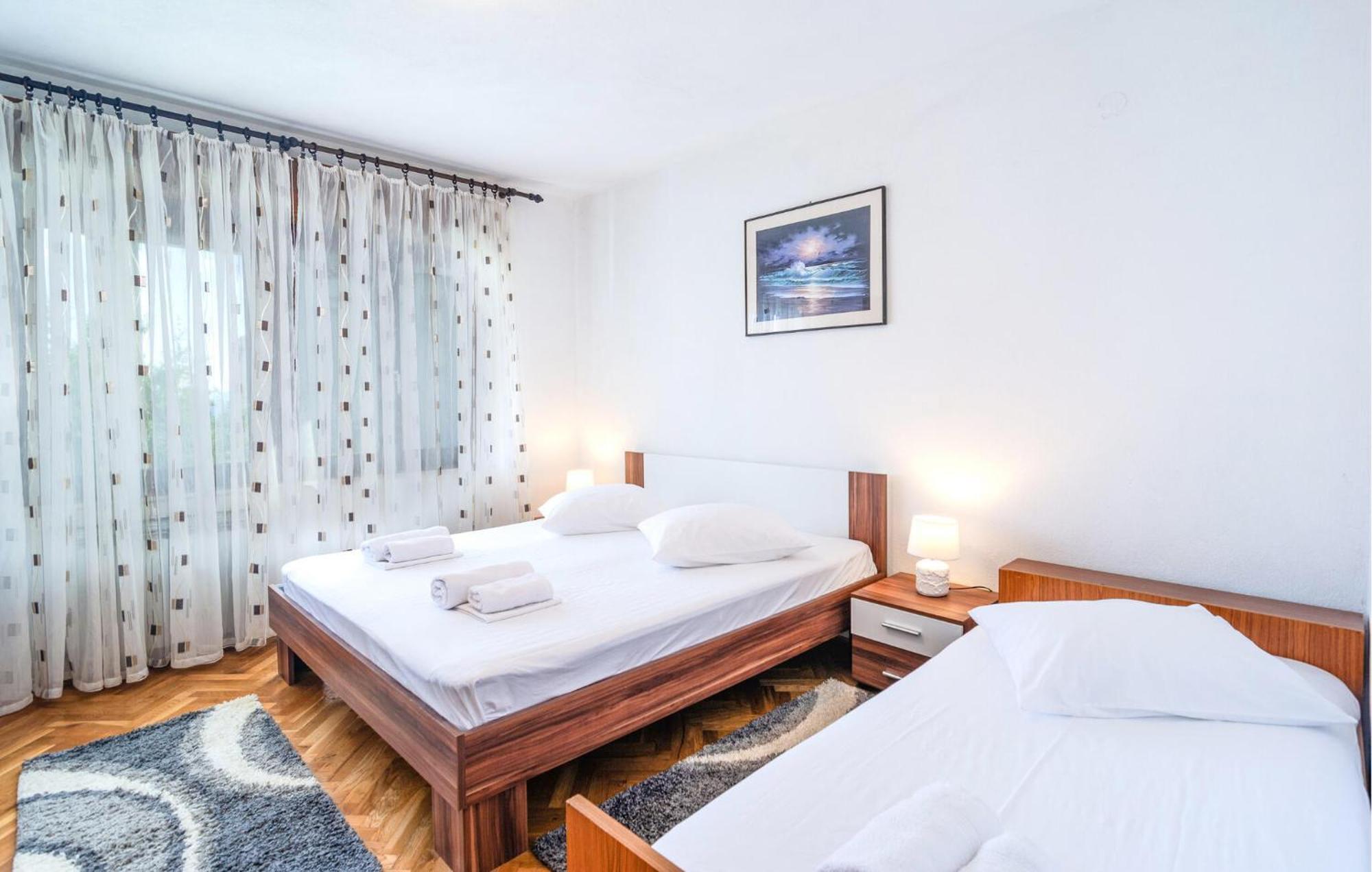 Amazing Apartment In Podstrana With Wifi Eksteriør bilde