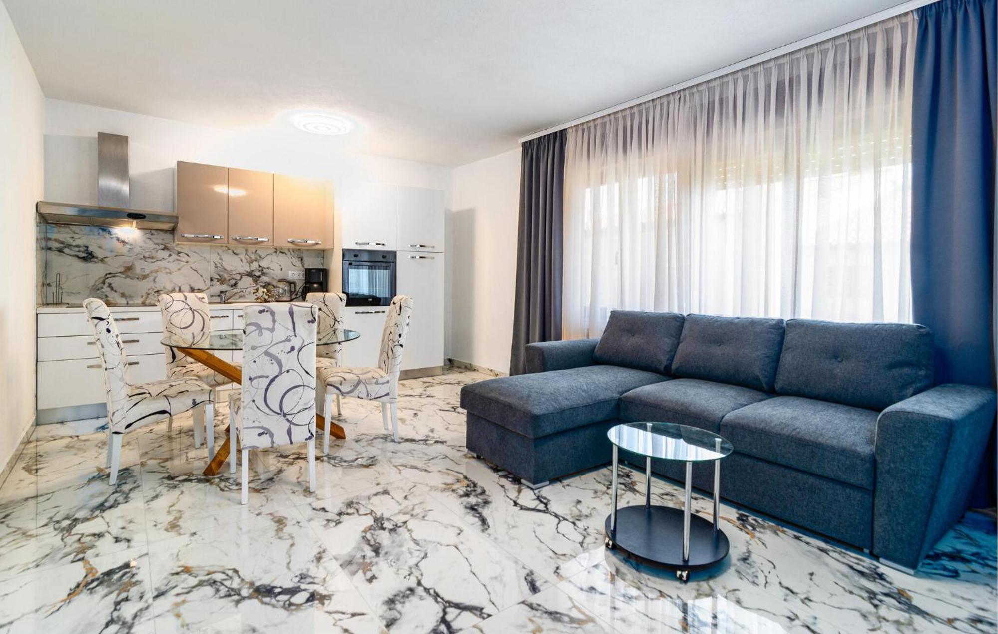 Amazing Apartment In Podstrana With Wifi Eksteriør bilde